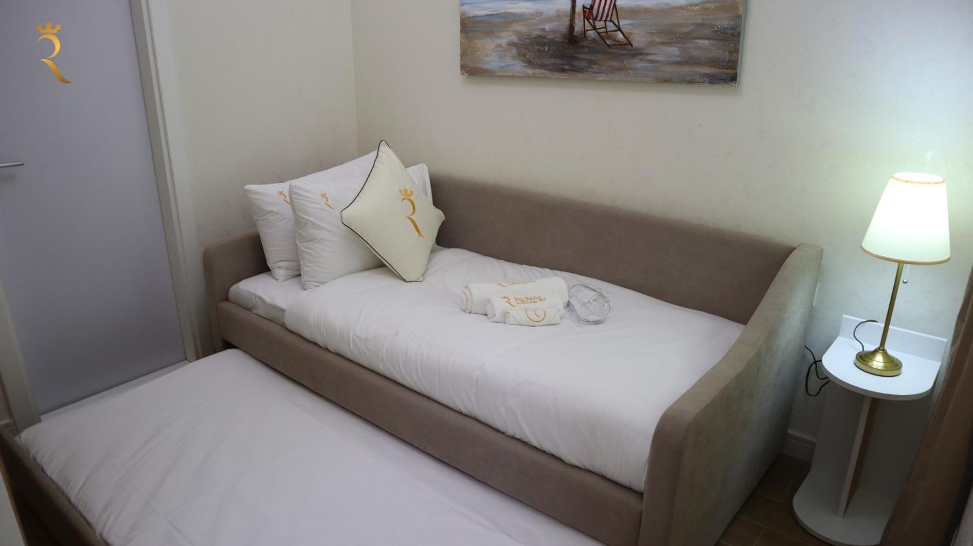 2br Duplex In Masdar *